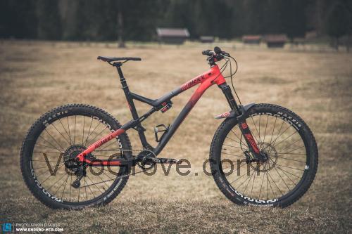 Commencal Meta AM Race specs and reviews